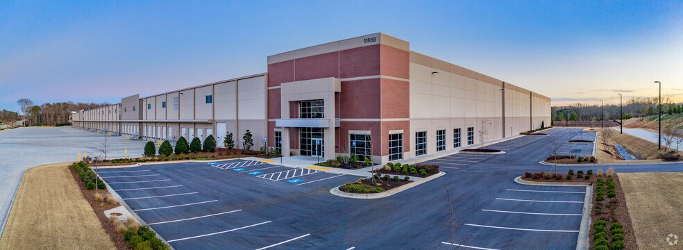 More Photos Of 11665 Lewis Braselton Blvd, Braselton Warehouse For Lease