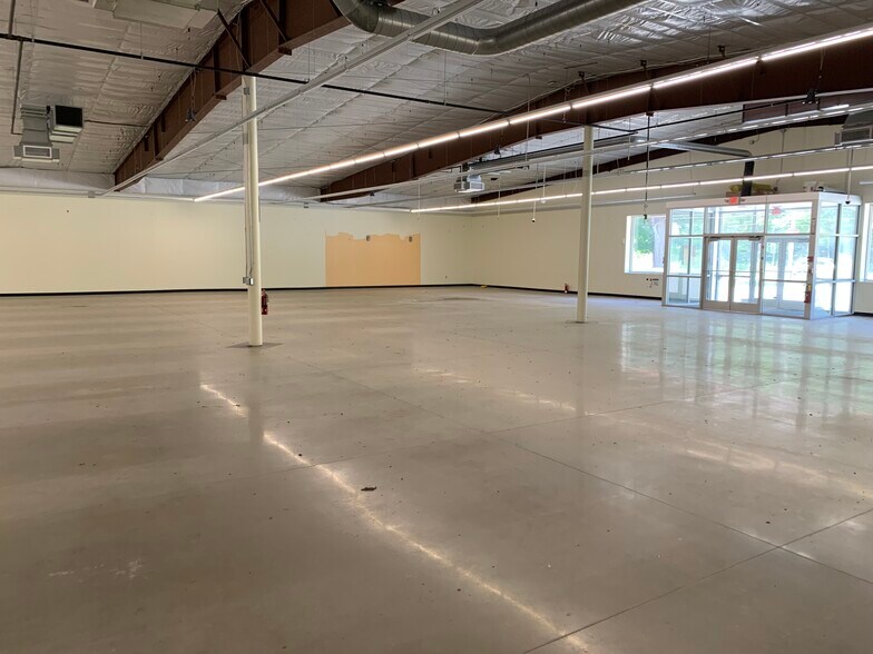 More Photos Of 270 Main St, Worcester Freestanding For Sale