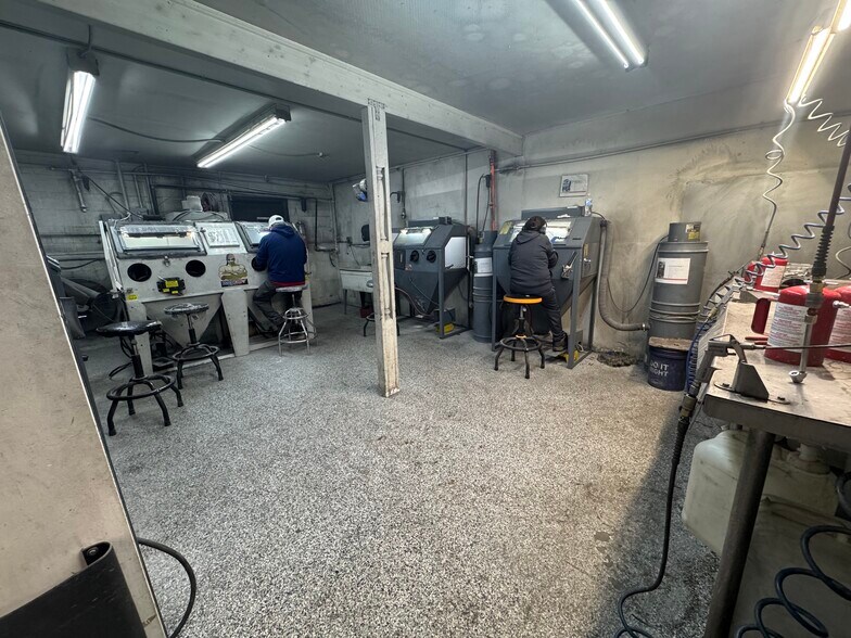 More Photos Of 180 W 900 N, Springville Warehouse For Lease