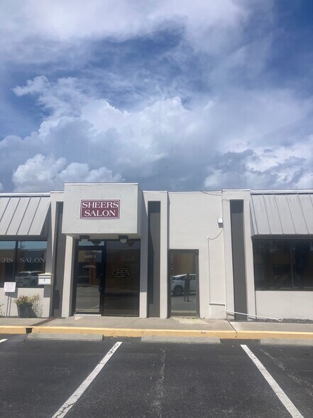 More Photos Of 21234 Olean Blvd, Port Charlotte Storefront Retail Office For Lease