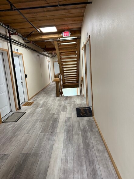 More Photos Of 16111 E Burnside St, Portland Apartments For Sale