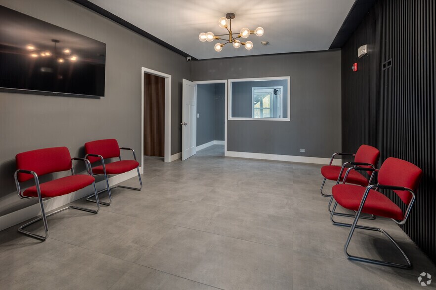 More Photos Of 1 American Way, Elgin Medical For Sale