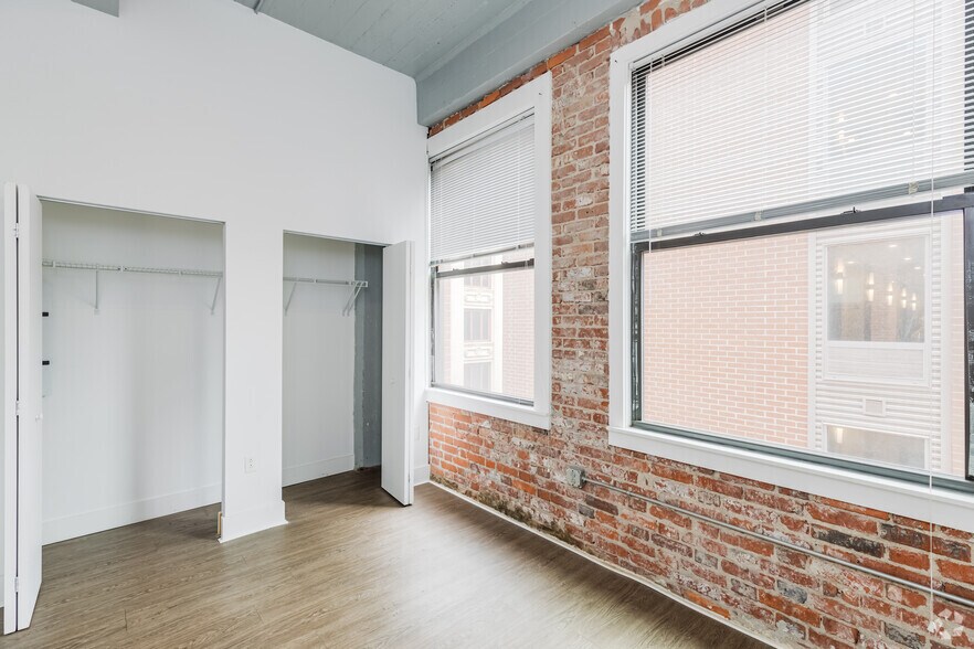 More Photos Of 432-440 1st Ave, Pittsburgh Apartments For Lease
