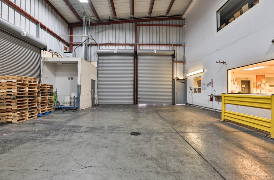 More Photos Of 800 Salinas Rd, San Juan Bautista Distribution For Lease