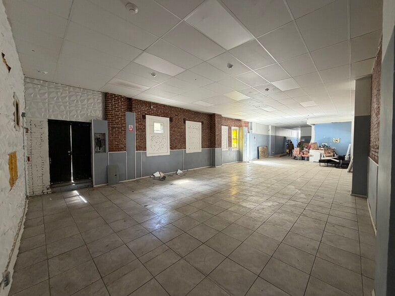 More Photos Of 5 S 5th Ave, Mount Vernon Restaurant For Lease