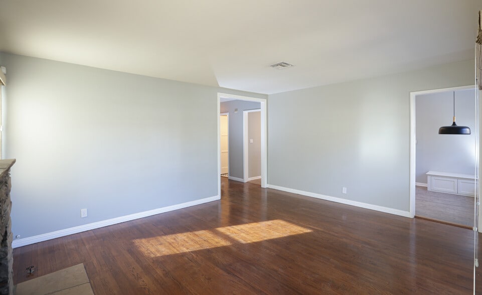 More Photos Of 456 N Batavia St, Orange Apartments For Sale