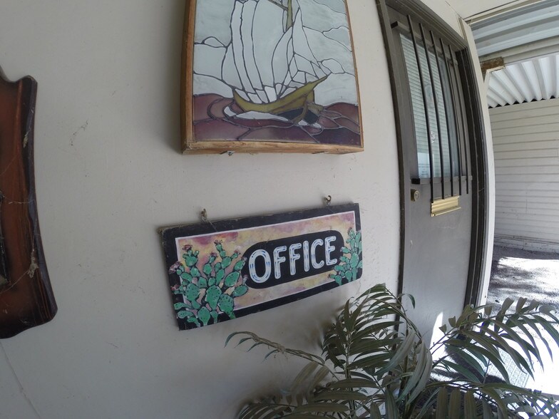 More Photos Of 153 N Ocotillo Dr, Apache Junction Manufactured Housing Mobile Home Park For Sale