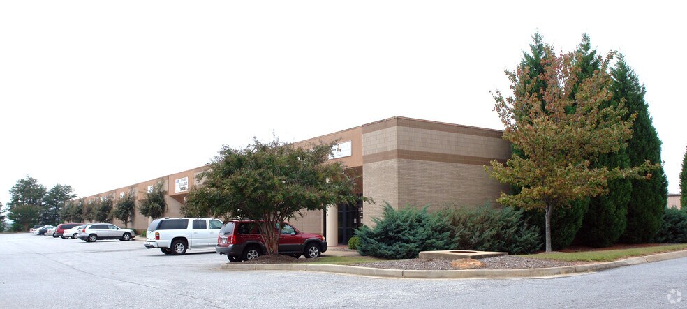 More Photos Of 1120 W Butler Rd, Greenville Light Manufacturing For Lease