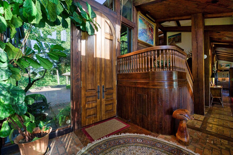 More Photos Of 754-756 E Stonehill Rd, Ozark Office Residential For Sale