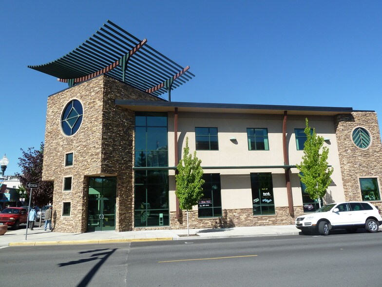 More Photos Of 404-406 Main St, Klamath Falls Storefront Retail Office For Lease
