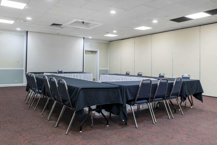 More Photos Of 10 Rockridge Rd, Englewood Hotel For Sale