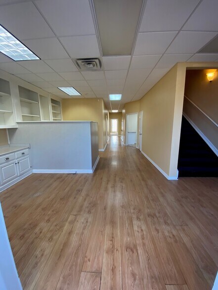 More Photos Of 84 Clark Blvd, Tupelo Office For Lease