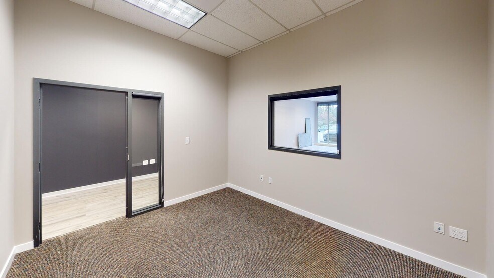 More Photos Of 13500 NE Bel Red Rd, Bellevue Freestanding For Lease