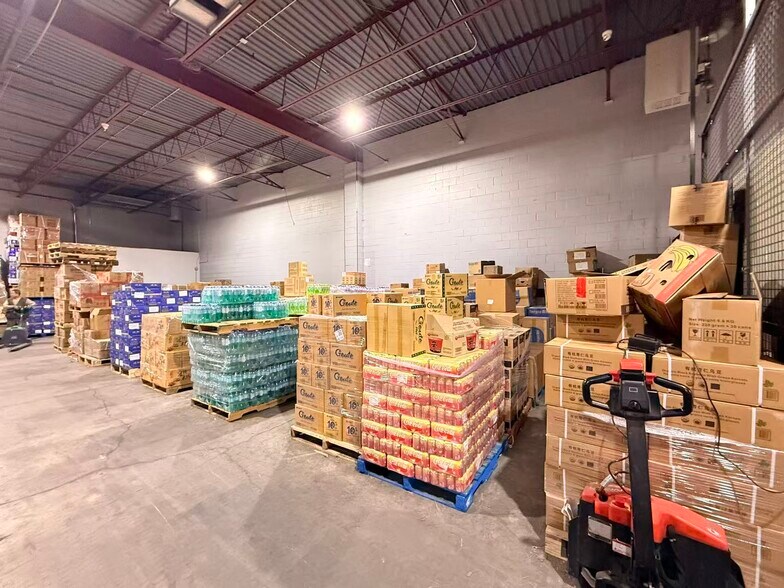 More Photos Of 165 Konrad Cres, Markham Light Distribution For Lease