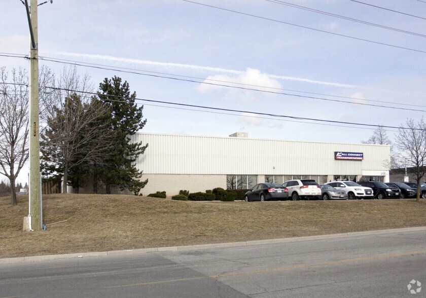 More Photos Of 2139 Wyecroft Rd, Oakville Warehouse For Sale