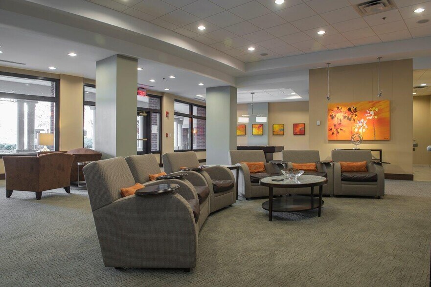 More Photos Of 657 S 3rd St, Louisville Apartments For Lease