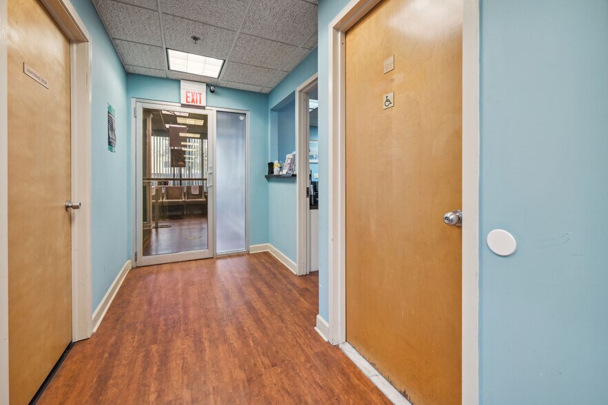 More Photos Of 1553 State Route 27, Somerset Medical For Sale