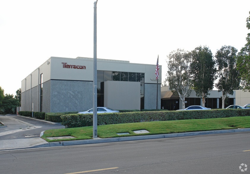 More Photos Of 16662-16672 Millikan Ave, Irvine Manufacturing For Lease