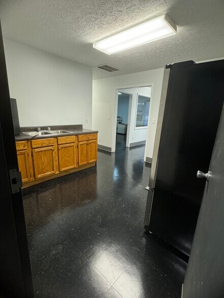 More Photos Of 2229 Bradford Hicks Dr, Livingston Auto Dealership For Sale