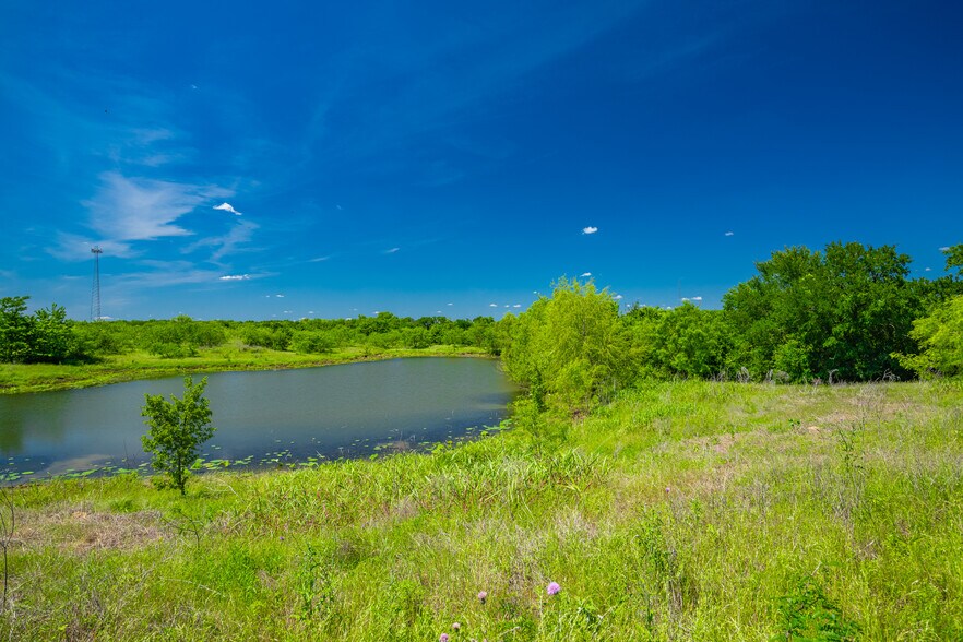 More Photos Of Highway 14, Groesbeck Land For Sale