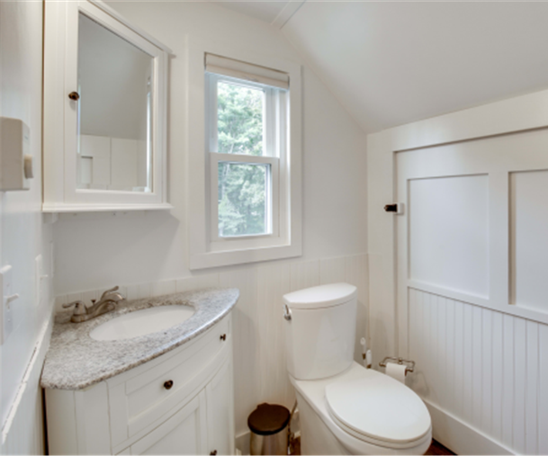 More Photos Of 234 Middle, Falmouth Freestanding For Sale