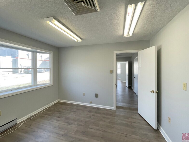 More Photos Of 107 Main St, Hebron Medical For Sale