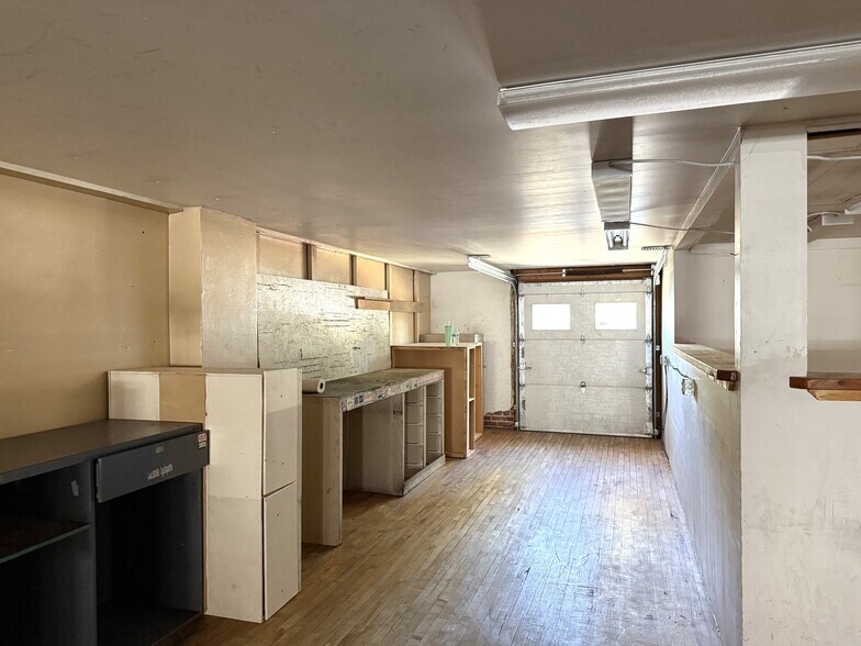 More Photos Of 513 S Main St, Moscow Storefront For Lease