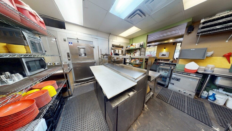 More Photos Of 101 W 1st St, Sanford Storefront For Sale