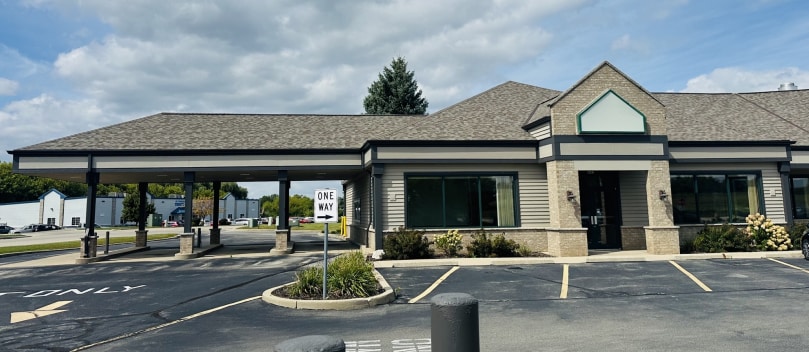 Primary Photo Of 810-818 Fox Ln, Waterford Freestanding For Lease