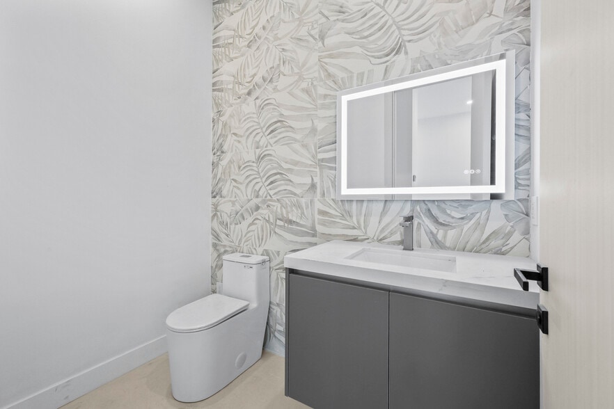 More Photos Of 1321 NE 13th Ave, Fort Lauderdale Multifamily For Sale