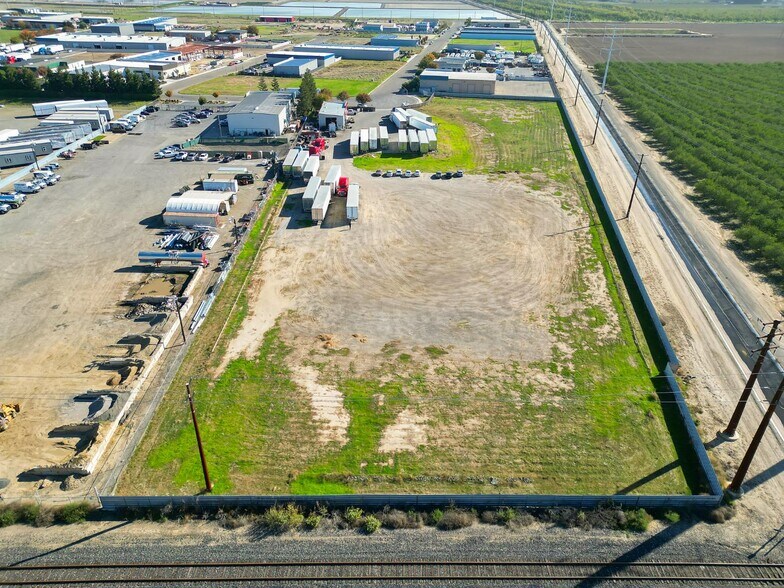 More Photos Of 4475 Farm Supply Dr, Ceres Warehouse For Sale