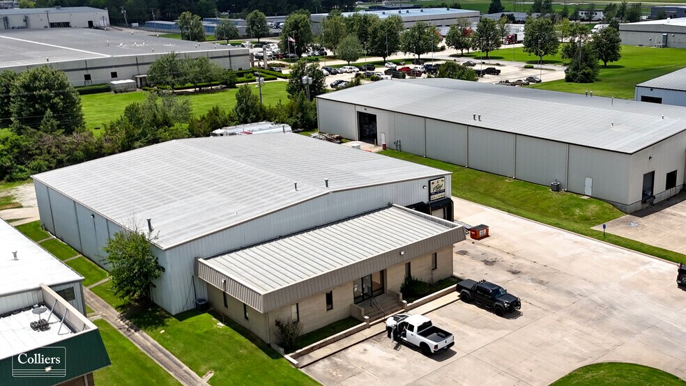 More Photos Of 1207 Esi Dr, Springdale Warehouse For Lease