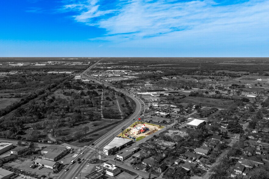 More Photos Of 1014 W Moore Ave, Terrell Restaurant For Sale