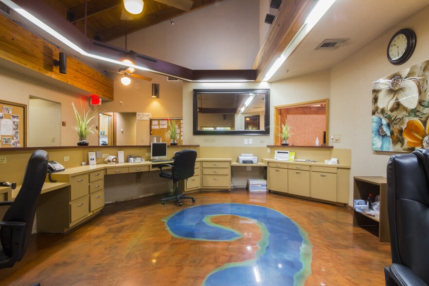 More Photos Of 8200 W Sunrise Blvd, Plantation Office For Sale