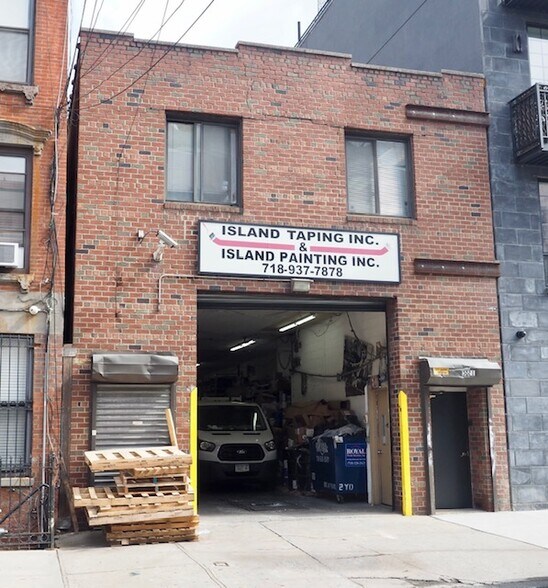 Primary Photo Of 521 47th Rd, Long Island City Warehouse For Lease