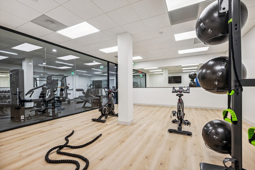 More Photos Of 5201 Congress Ave, Boca Raton Office For Lease