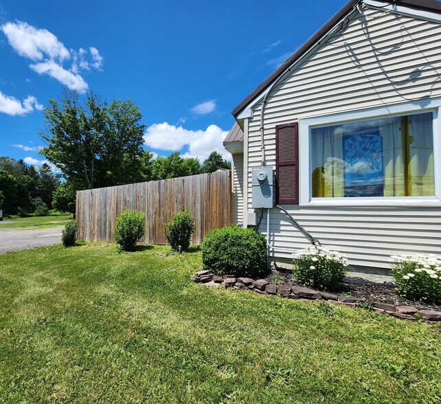 More Photos Of 2800 NY-49, West Monroe Auto Repair For Sale