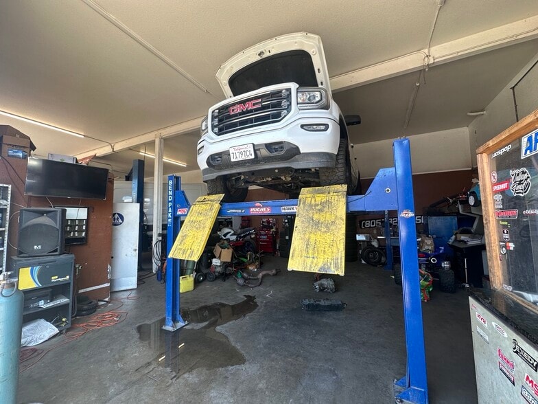 More Photos Of 1128 W Church St, Santa Maria Industrial For Sale