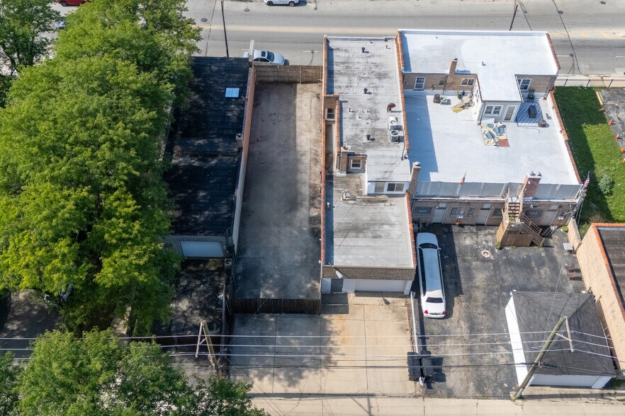 More Photos Of 6135 N Elston Ave, Chicago Office Residential For Sale