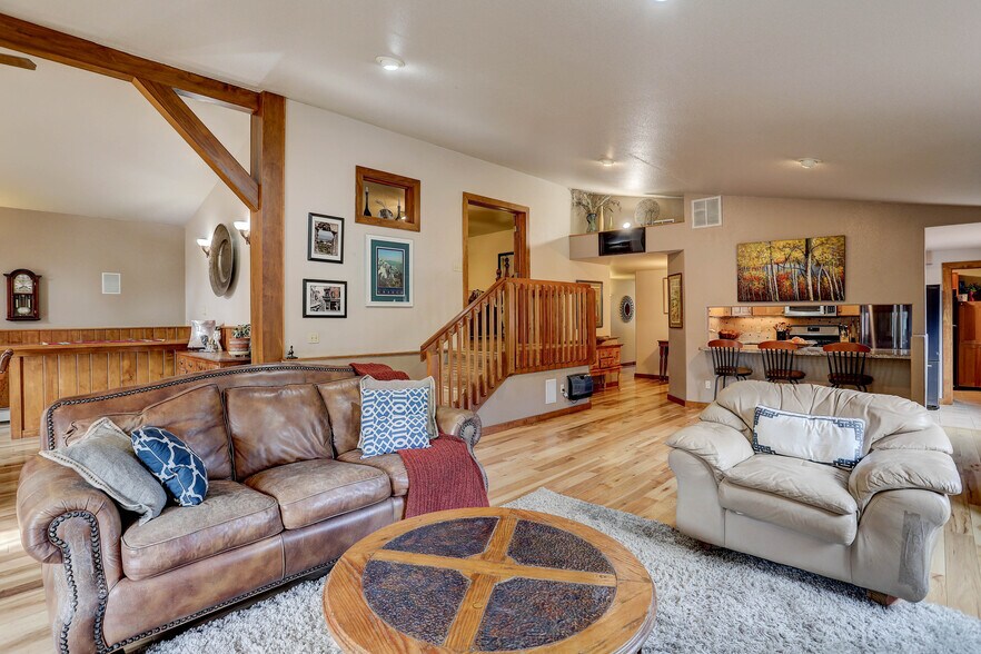 More Photos Of 468 Riverside Dr, Lyons Specialty For Sale