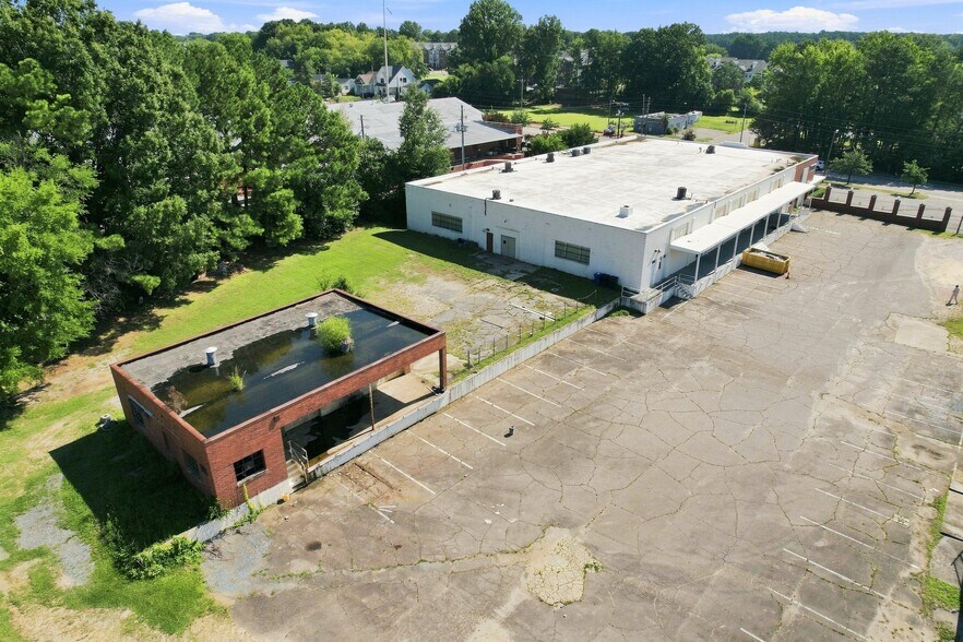 More Photos Of 1512 Garner Rd, Raleigh Warehouse For Lease