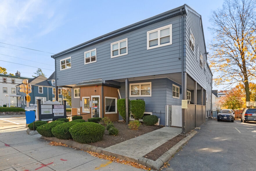 Primary Photo Of 452 Pleasant St, Malden Office For Lease