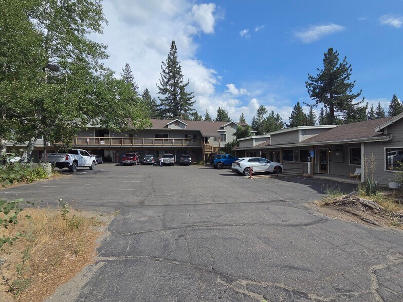 More Photos Of 2494 Lake Tahoe Blvd, South Lake Tahoe General Retail For Sale