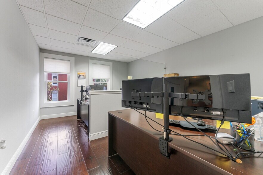 More Photos Of 337 S Plant Ave, Tampa Office Residential For Lease