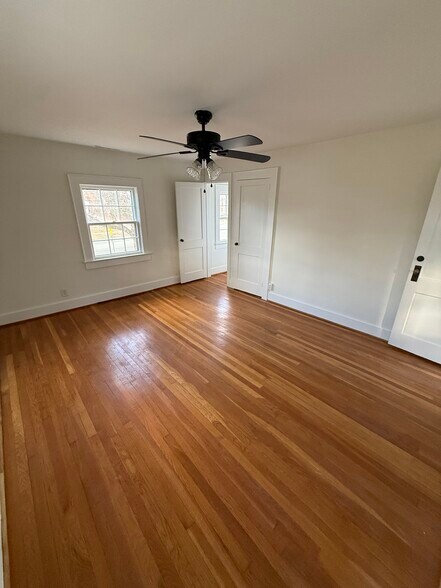 More Photos Of 137 West St, Pittsboro Office For Lease