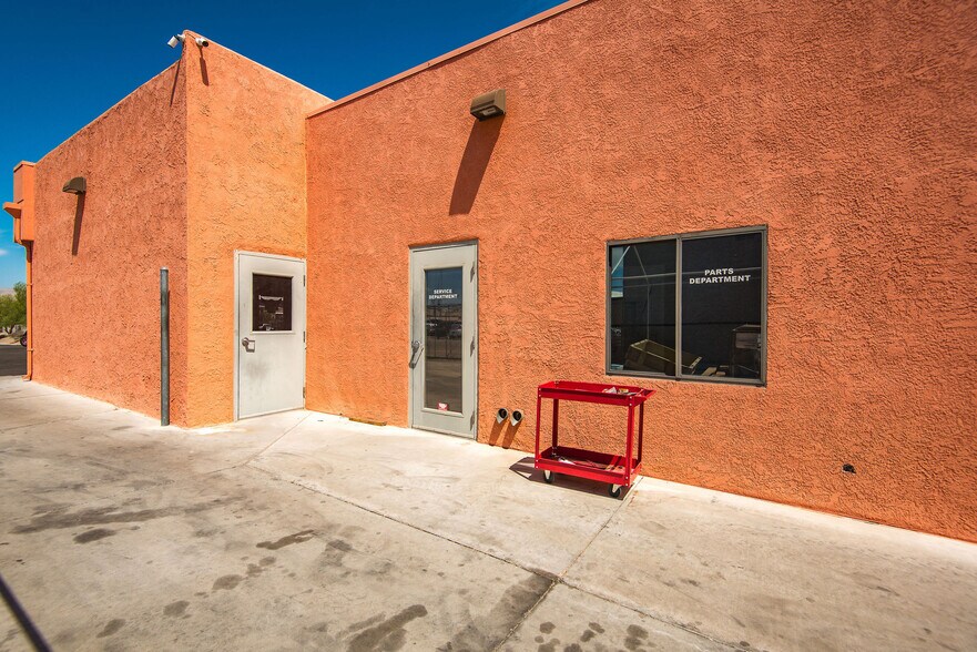 More Photos Of 2106 Highway 95, Bullhead City Auto Dealership For Sale