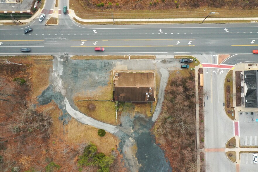 More Photos Of 11735 Hg Trueman Rd, Lusby Freestanding For Sale