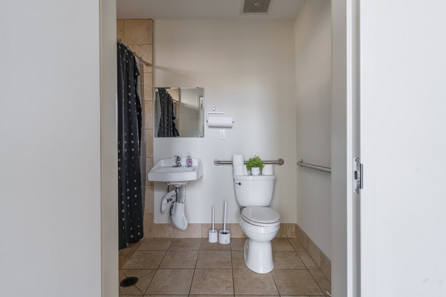 More Photos Of 692 10th St, Atlanta Loft Creative Space For Sale