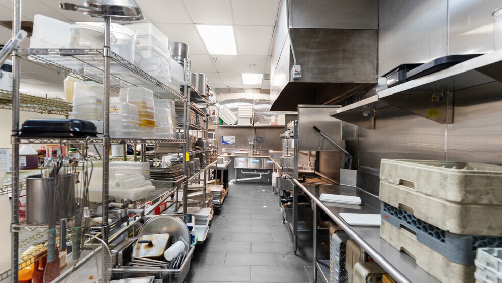 More Photos Of 1140 W Granada Blvd, Ormond Beach General Retail For Sale