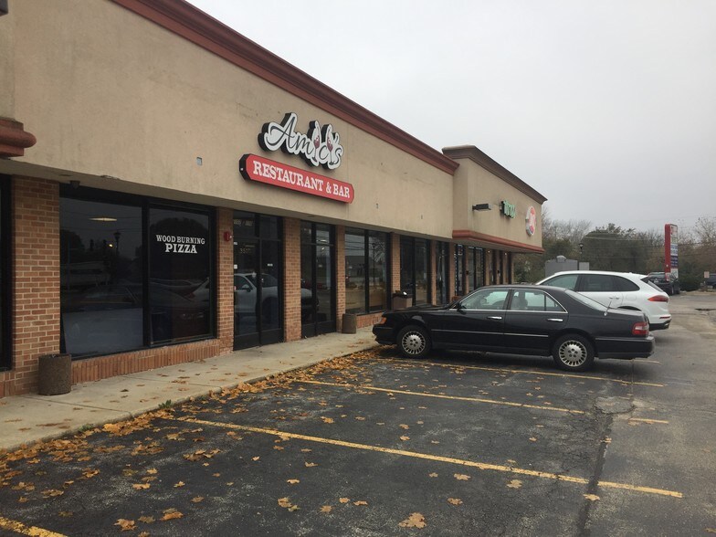 Primary Photo Of 3S071 State Route 59, Warrenville Restaurant For Lease